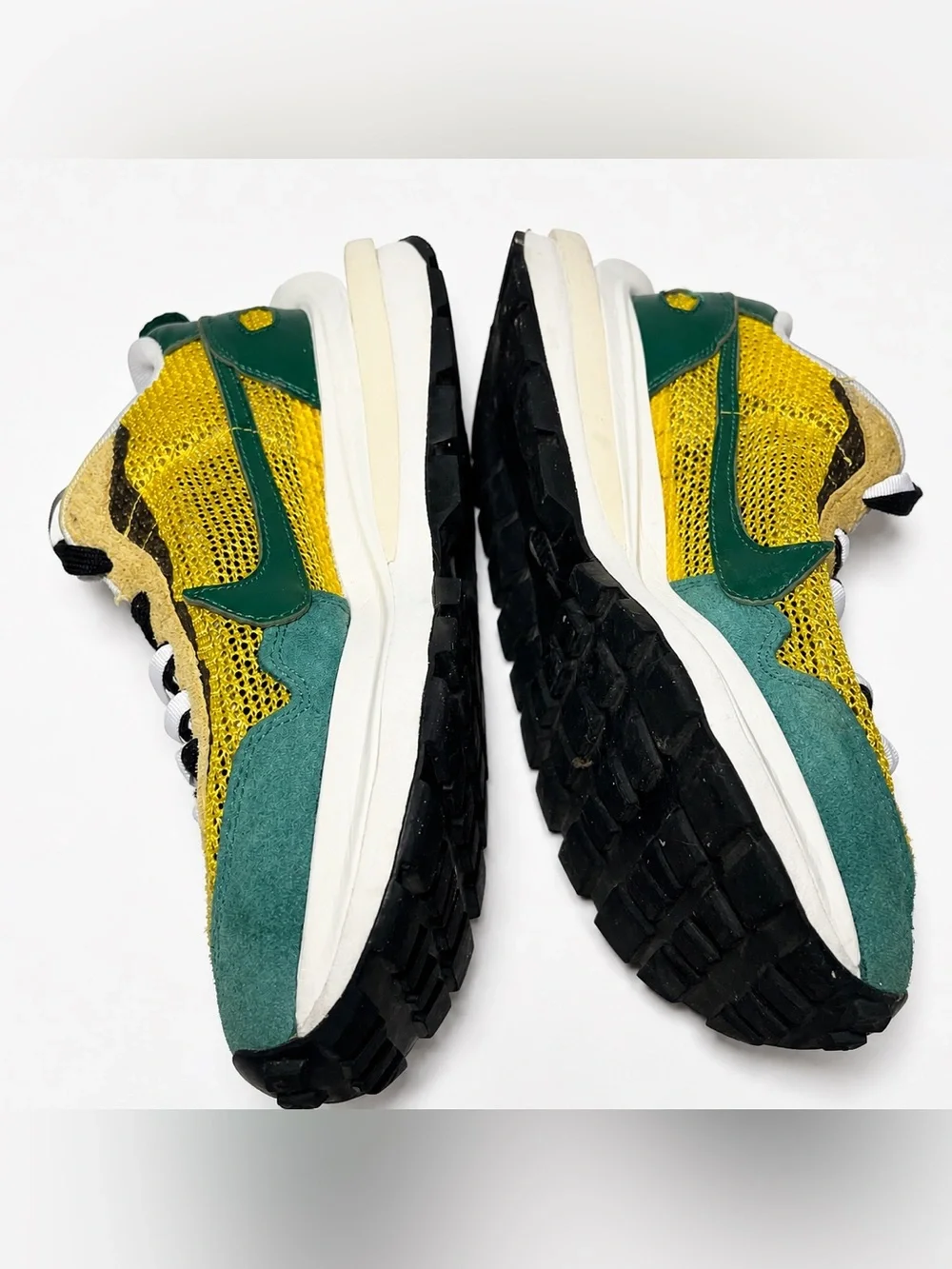 Nike x Sacai VaporWaffle Tour Yellow Stadium Green Men’s 8 Women’s 9.5